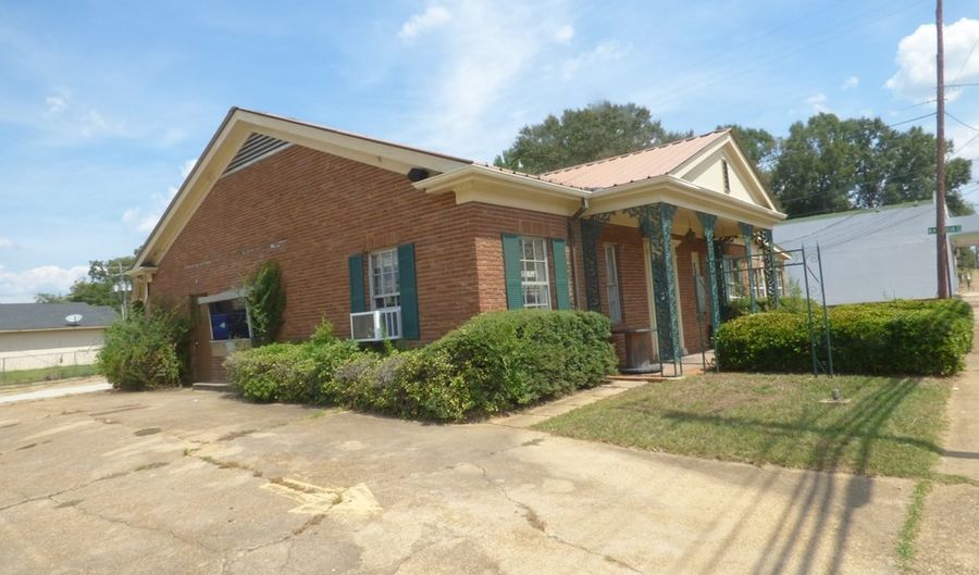 535 Pearl River Ave, McComb, MS 39648 - 0 Beds, 2 Bath