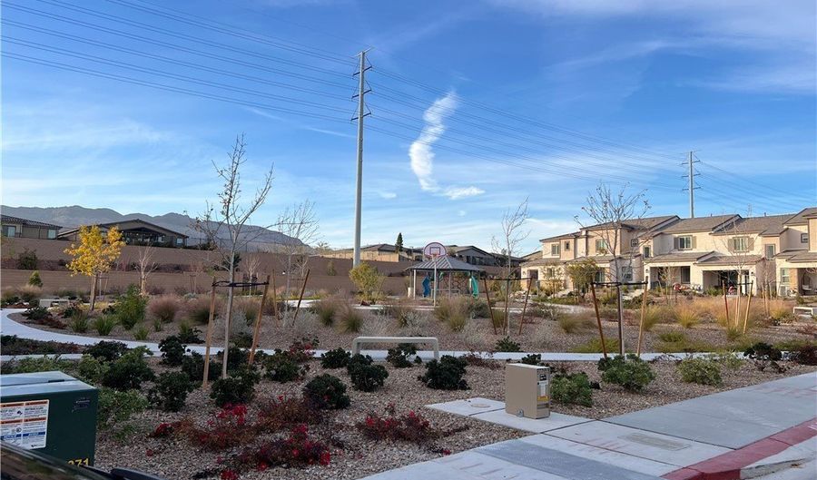 10772 Benhill Grove Ct, Las Vegas, NV 89166 - 3 Beds, 3 Bath