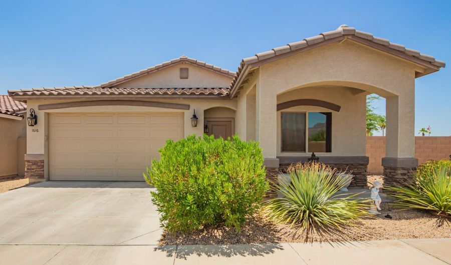 1616 S ARYELLE Rd, Apache Junction, AZ 85119 - 3 Beds, 2 Bath