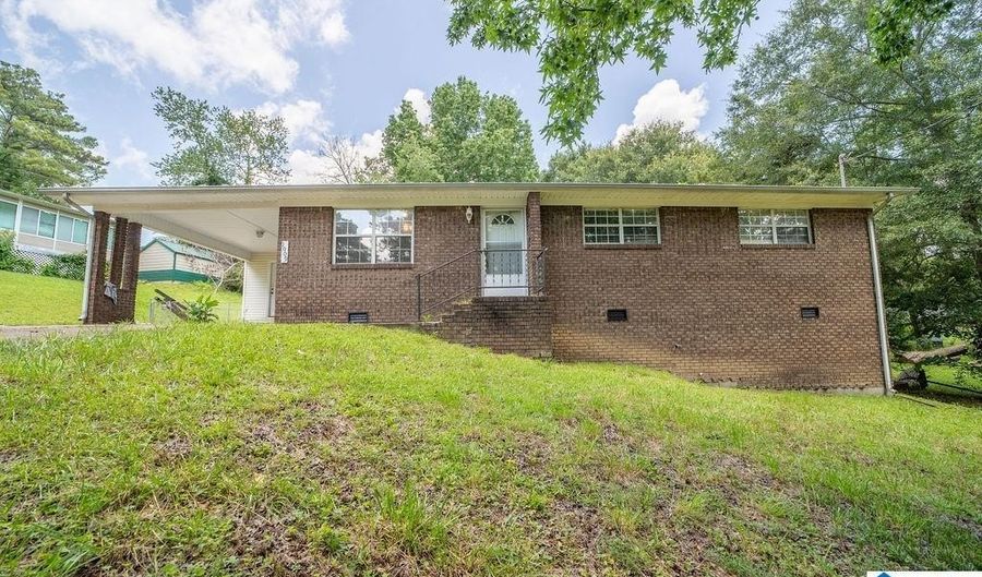 1009 MAXANNA Dr, Anniston, AL 36206 - 3 Beds, 2 Bath