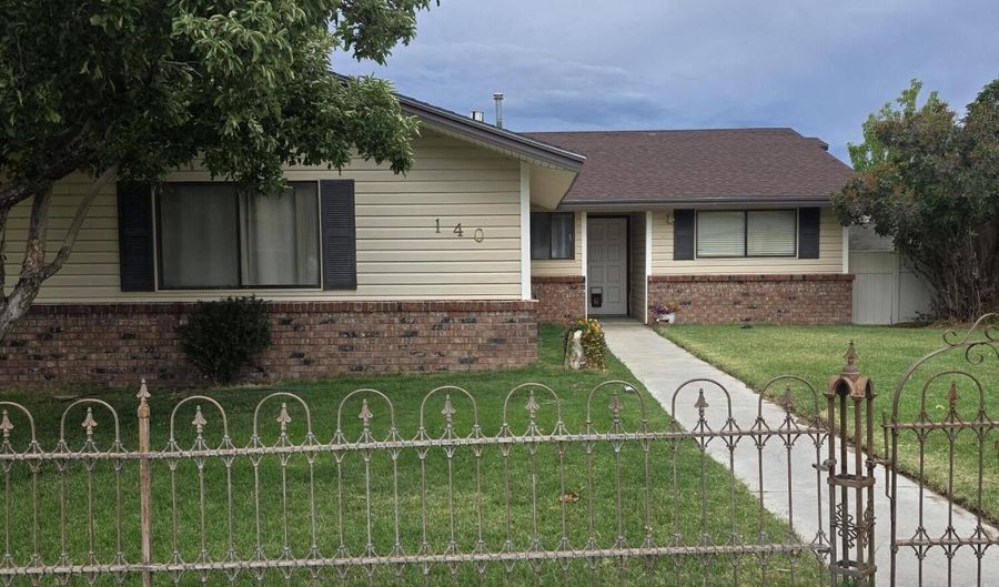 140 Aurora St, Hawthorne, NV 89415 - 4 Beds, 2 Bath