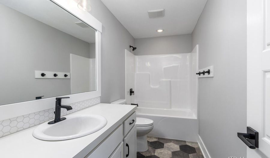 7573 Brook Villa Ct, Allendale, MI 49401 - 3 Beds, 3 Bath