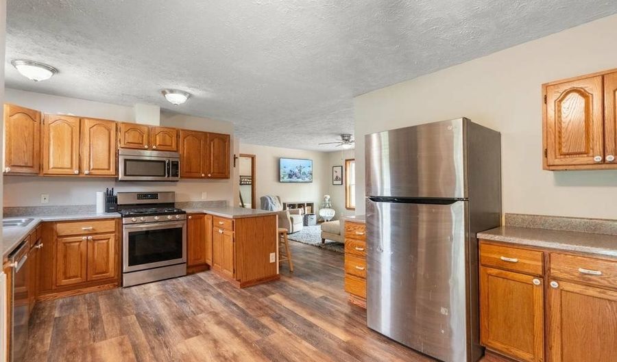 6687 BOOTY, Alanson, MI 49706 - 3 Beds, 2 Bath