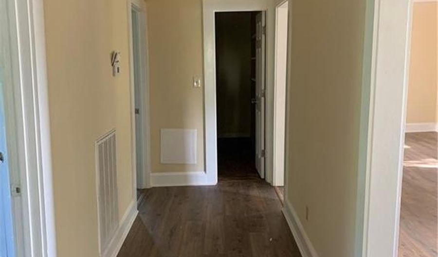 4312 US Highway 158, Advance, NC 27006 - 2 Beds, 1 Bath