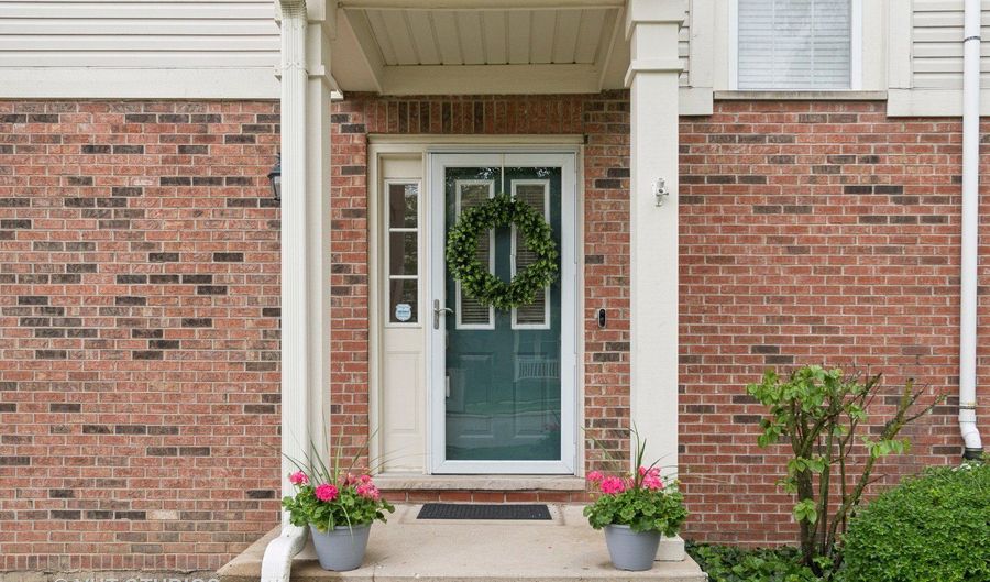 66 N Palazzo Dr, Addison, IL 60101 - 2 Beds, 2 Bath