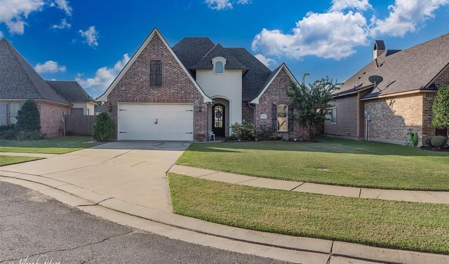 214 Roanoke Cir, Benton, LA 71006 - 3 Beds, 2 Bath