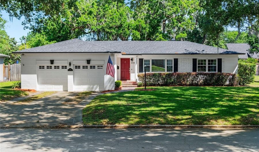 919 BOARDMAN St, Orlando, FL 32804 - 3 Beds, 2 Bath