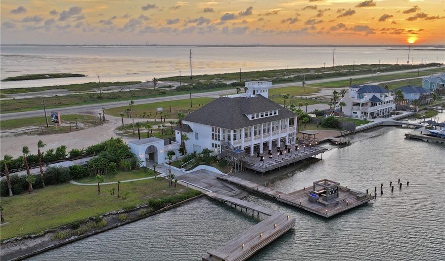 2100 E 361 Hwy, Aransas Pass, TX 78336 - 14 Beds, 15 Bath