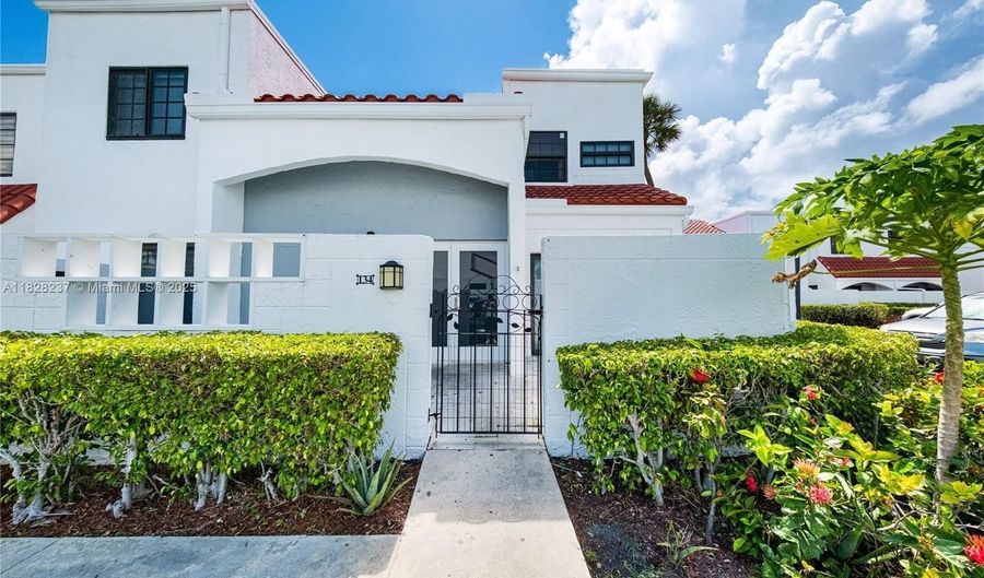 20945 Bay Ct 134-3, Aventura, FL 33180 - 3 Beds, 3 Bath