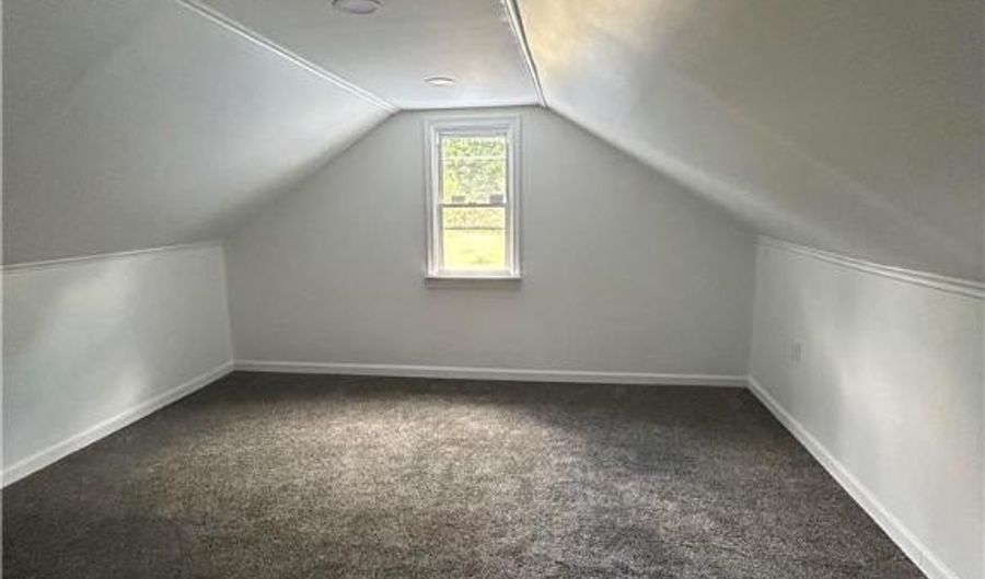 28 Seidel Rd, Alsace, PA 19606 - 4 Beds, 1 Bath
