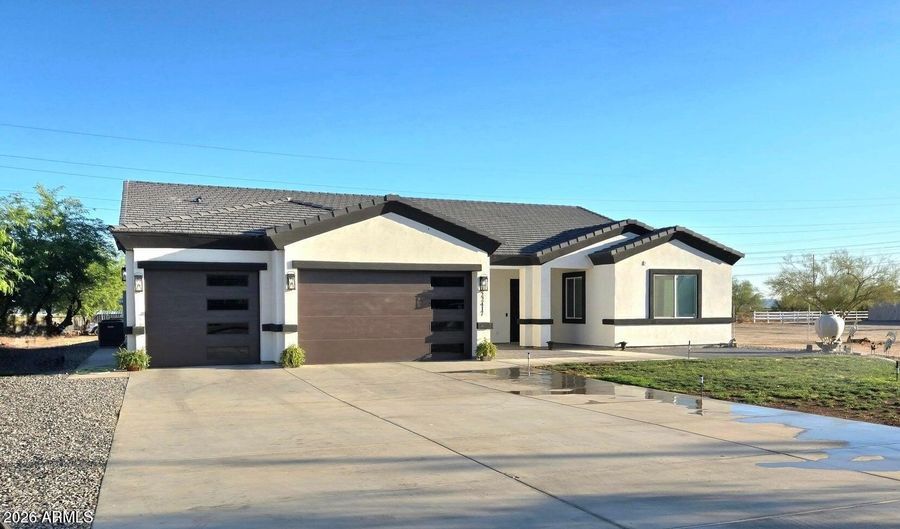 22417 W LOWER BUCKEYE Rd, Buckeye, AZ 85326 - 5 Beds, 4 Bath