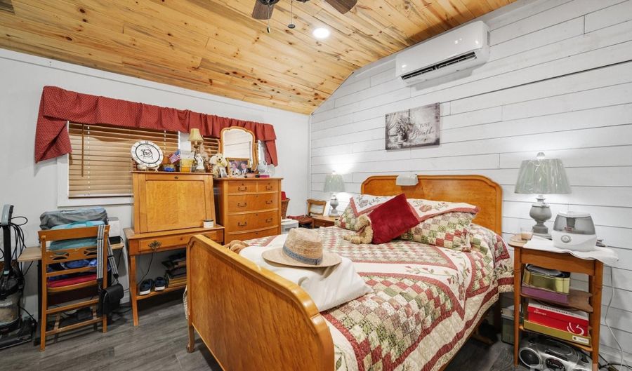 40806 Southbound Rd, Albemarle, NC 28001 - 7 Beds, 4 Bath