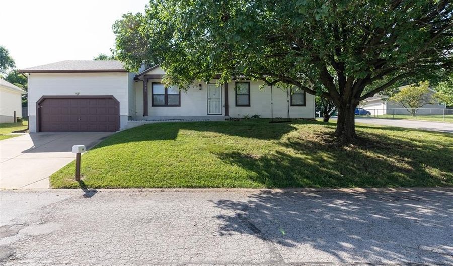 1409 Castle Mill Dr, Arnold, MO 63010 - 3 Beds, 2 Bath