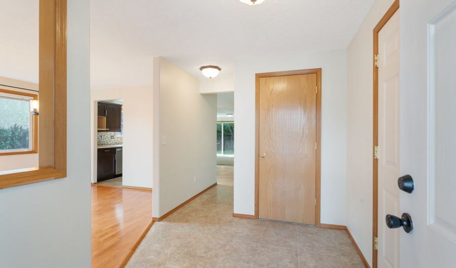 19468 SW EUCLID Ln, Beaverton, OR 97003 - 3 Beds, 2 Bath