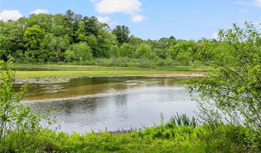 12 Howard Rd, Cumberland, RI 02864 - 5 Beds, 4 Bath