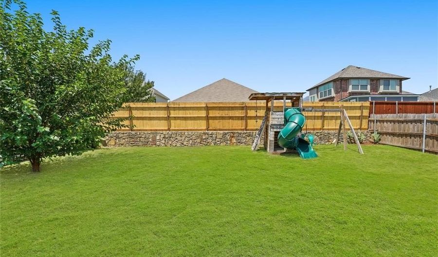 308 Acklington Dr, Anna, TX 75409 - 5 Beds, 3 Bath