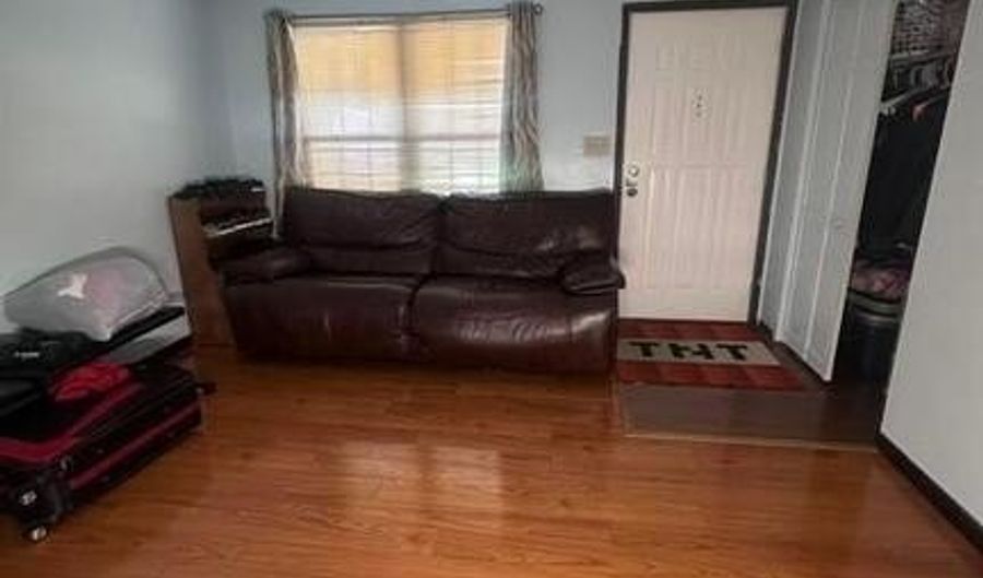 912 Brevard Dr, Indianapolis, IN 46217 - 3 Beds, 2 Bath