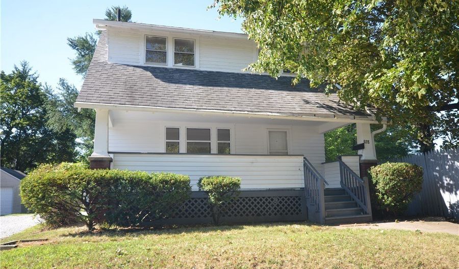 928 Delia Ave, Akron, OH 44320 - 3 Beds, 1 Bath