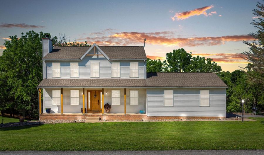 15217 SPARKLIN SPRINGS Ln, Airville, PA 17302 - 4 Beds, 3 Bath