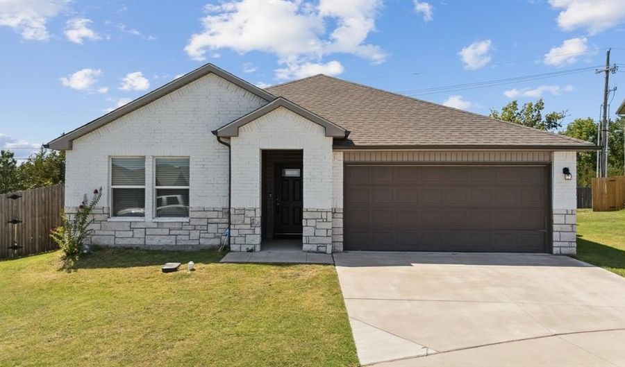 3005 Talbot Cir, Bartlesville, OK 74006 - 4 Beds, 2 Bath