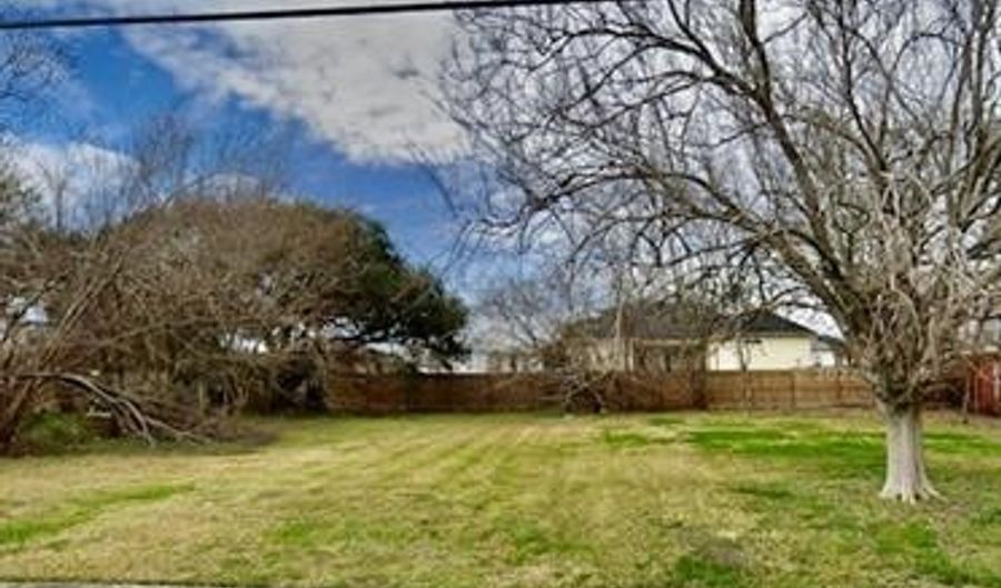 1900 AYCOCK St, Arabi, LA 70032 - 0 Beds, 0 Bath