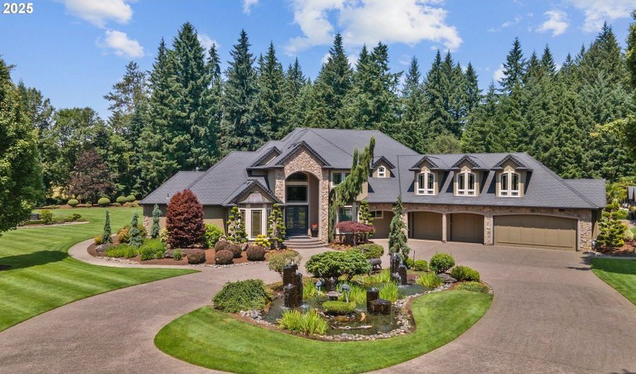 11119 SE LINNY Ln, Boring, OR 97009 - 4 Beds, 5 Bath