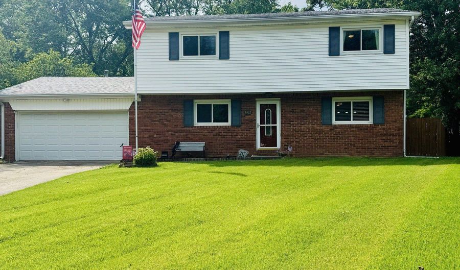 8422 Kankakee Ct, Indianapolis, IN 46217 - 4 Beds, 3 Bath