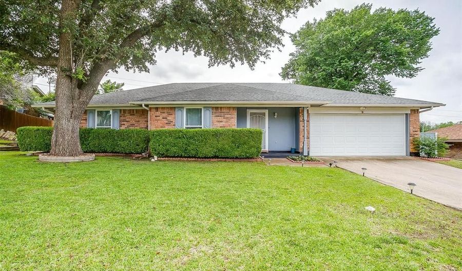 2600 Blue Quail Dr, Arlington, TX 76017 - 3 Beds, 2 Bath