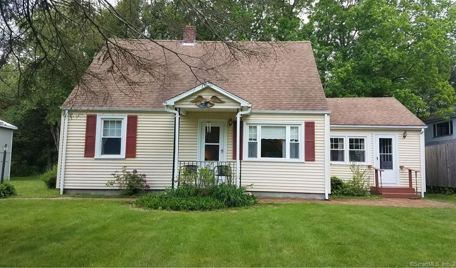 181 Old Colony Rd, Eastford, CT 06242 - 2 Beds, 1 Bath