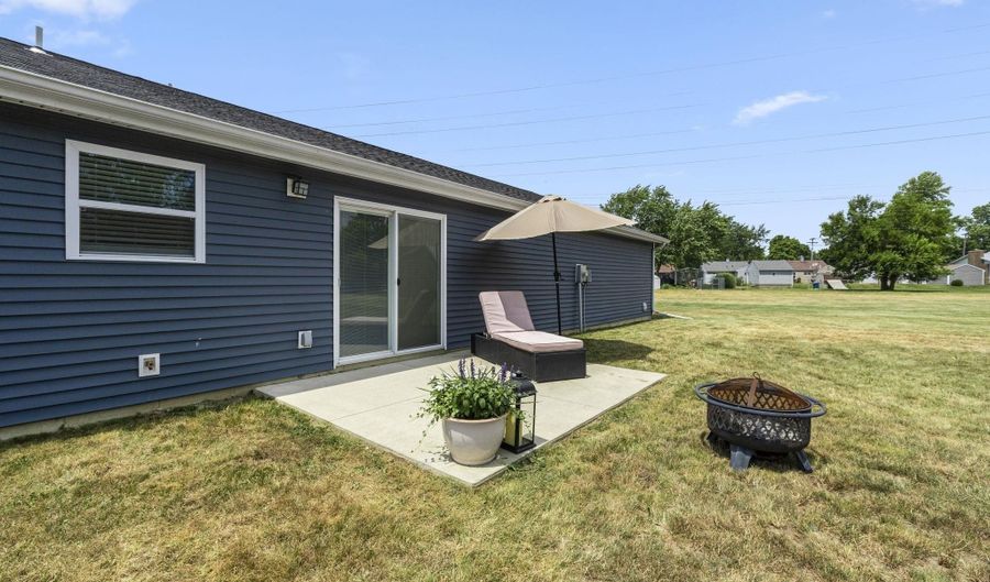1704 Dallas St, Auburn, IN 46706 - 3 Beds, 2 Bath