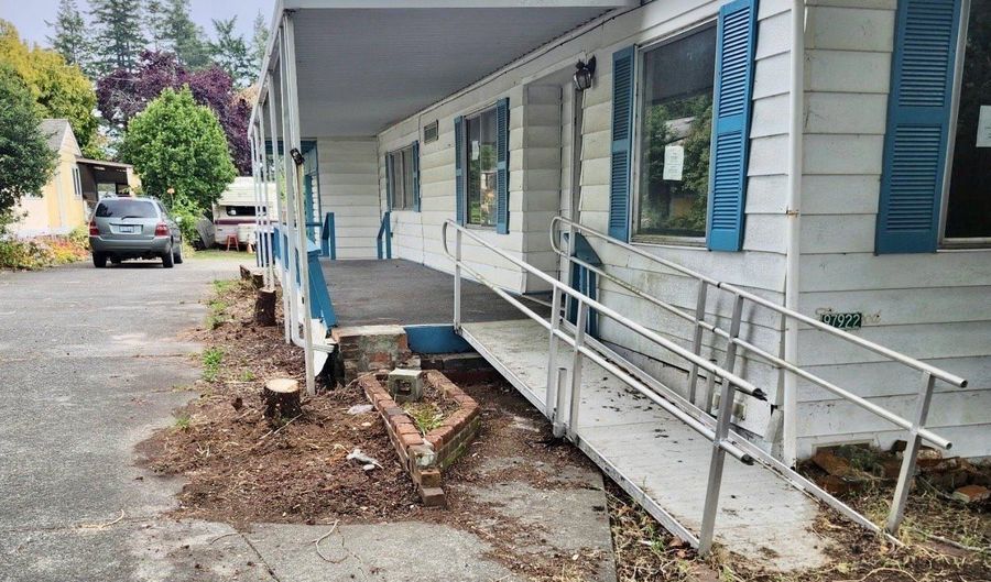 97922 LIVELY Ln, Brookings, OR 97415 - 2 Beds, 2 Bath