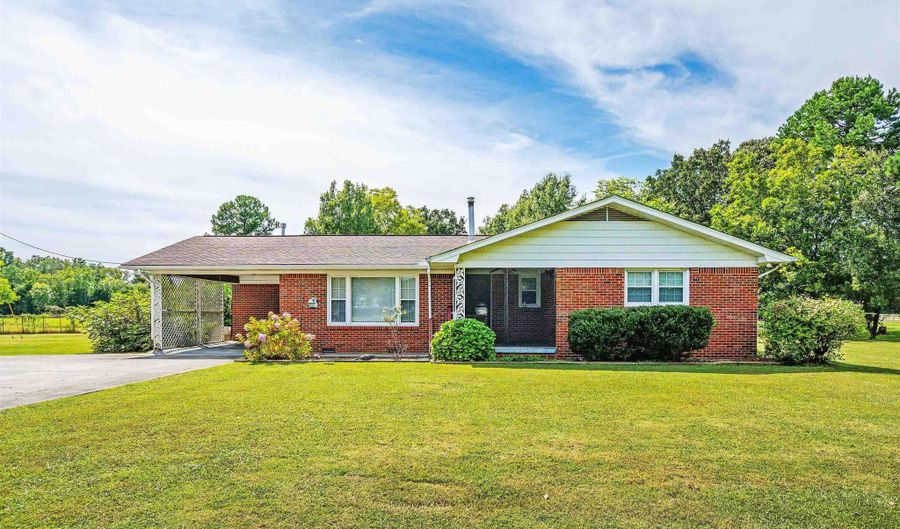 16805 Shaw Rd, Athens, AL 35611 - 3 Beds, 2 Bath