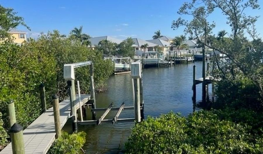 6419 KEY ISLAND Ave, Apollo Beach, FL 33572 - 4 Beds, 2 Bath