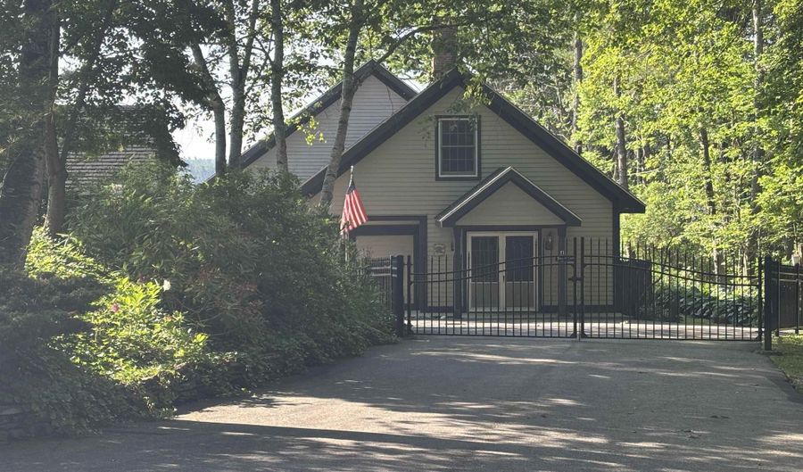 40 N Shore Rd, Chesterfield, NH 03462 - 2 Beds, 2 Bath