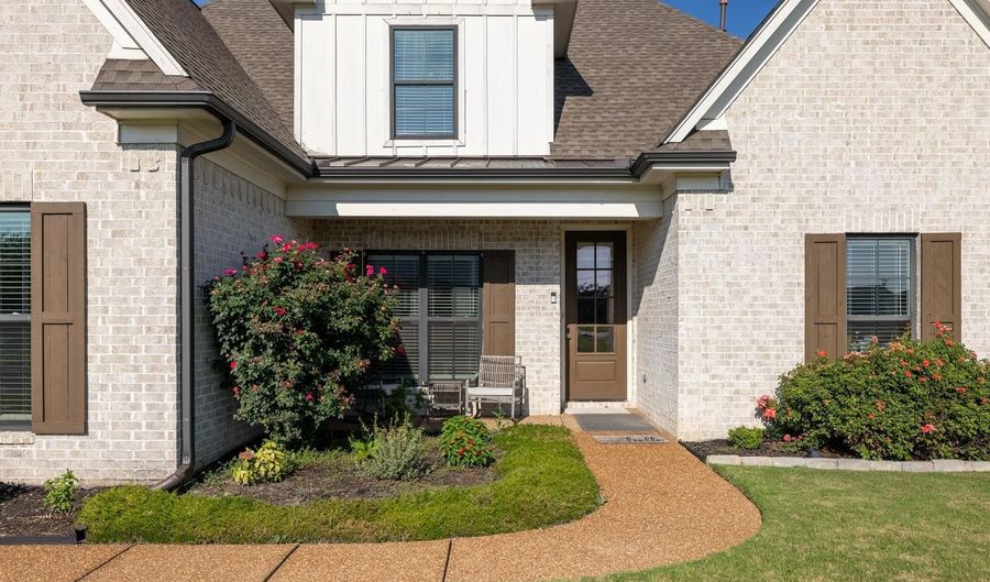 304 COTTON FALL Dr, Atoka, TN 38004 - 5 Beds, 3 Bath