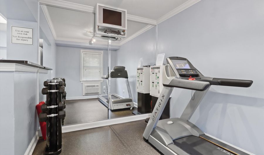906 S WASHINGTON St 311, Alexandria, VA 22314 - 2 Beds, 1 Bath