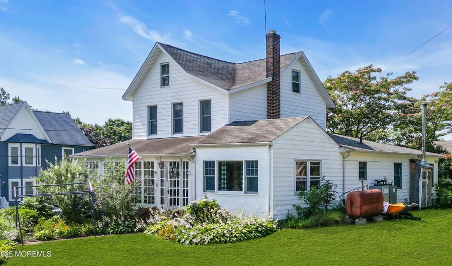 41 South Ave, Atlantic Highlands, NJ 07716 - 2 Beds, 2 Bath