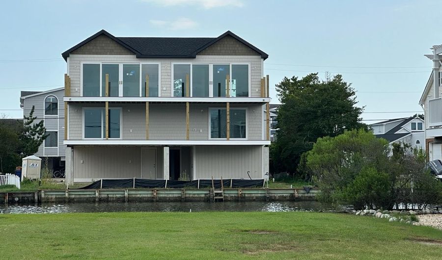 45 BAYSIDE Dr, Fenwick Island, DE 19944 - 5 Beds, 5 Bath