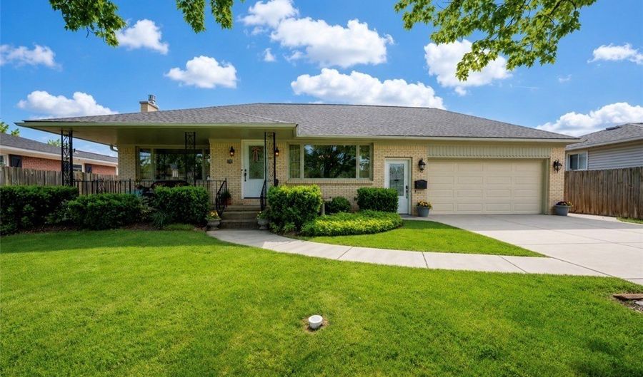 135 Alberta Dr, Amherst, NY 14226 - 3 Beds, 2 Bath