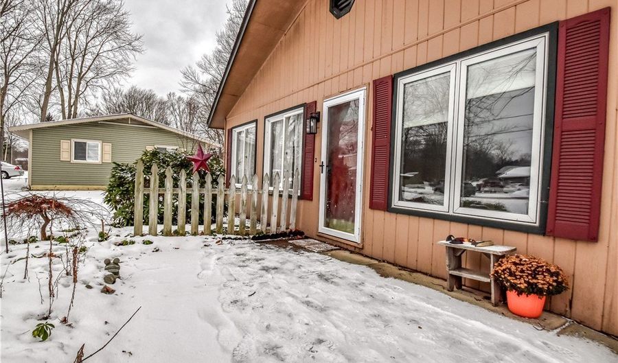 3401 Shomo Dr, Ashtabula, OH 44004 - 3 Beds, 2 Bath