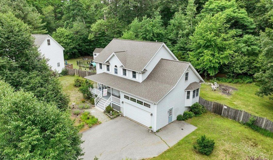 14 Millers Farm Rd, Billerica, MA 01821 - 4 Beds, 3 Bath