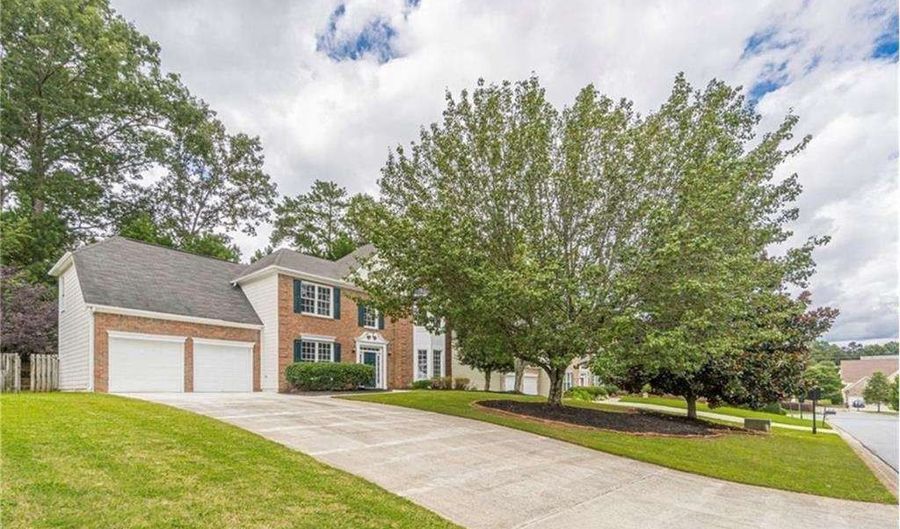3345 Chadbourne, Alpharetta, GA 30004 - 5 Beds, 5 Bath