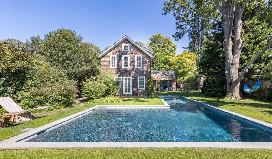 30 Hand Ln, Amagansett, NY 11930 - 4 Beds, 4 Bath