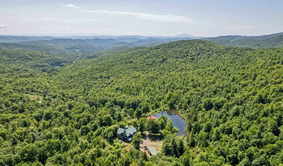 817 Gulf Rd, Barnard, VT 05031 - 6 Beds, 6 Bath
