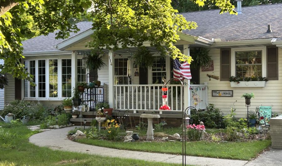 114 Colorado, Alpena, MI 49707 - 4 Beds, 2 Bath