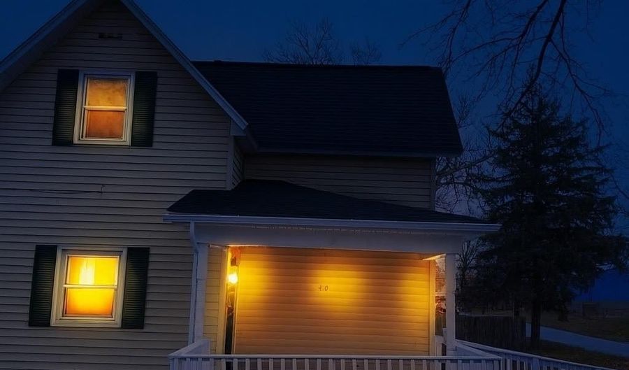 410 S Oak St, Albion, IN 46701 - 4 Beds, 1 Bath