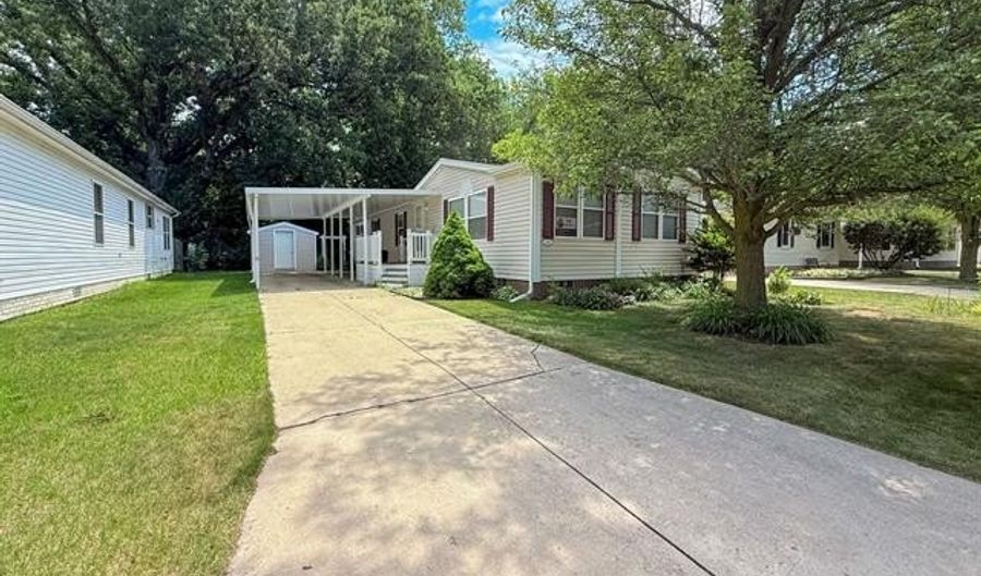 416 Raisin River Dr, Adrian, MI 49221 - 3 Beds, 2 Bath
