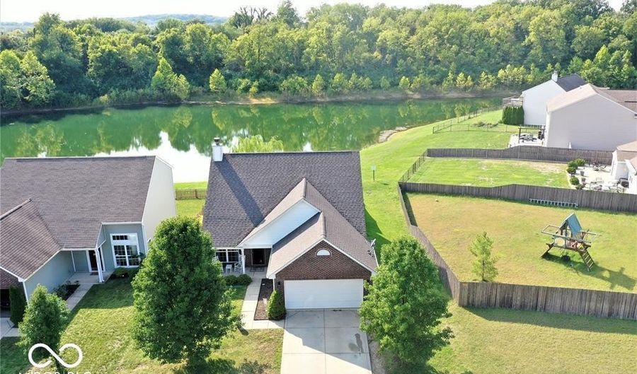 7464 Jenison Dr, Indianapolis, IN 46217 - 3 Beds, 3 Bath