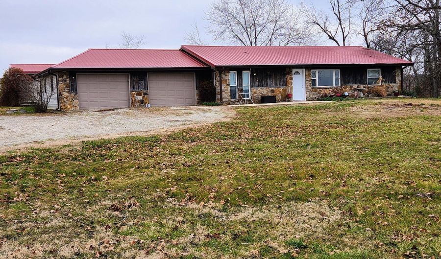 14562 State Route Yy, Bakersfield, MO 65609 - 2 Beds, 2 Bath
