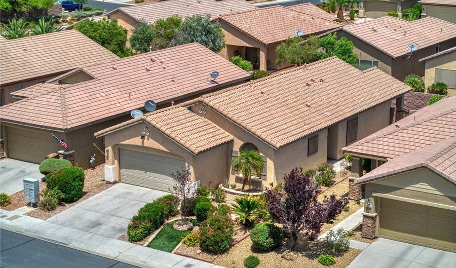 6076 Wheat Penny Ave, Las Vegas, NV 89122 - 3 Beds, 2 Bath
